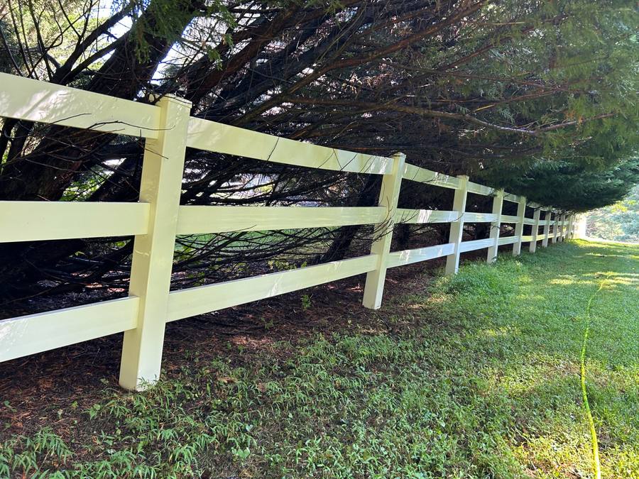 Cleaned vinyl fence panels